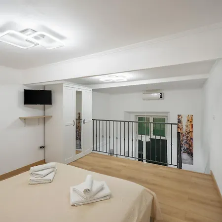 Apartment Vico Spaccanapoli 2 Naples